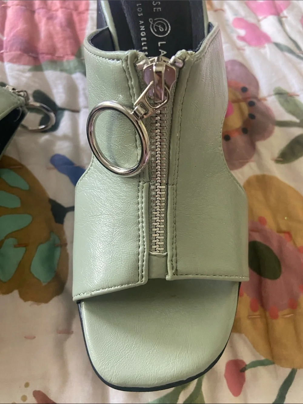 Chinese Laundry Mint Slide Wedge Mules with Silver Ring Zip 6.5